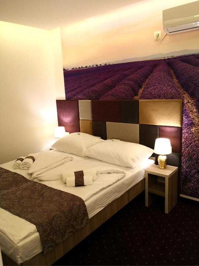 Hotel & Meydan
