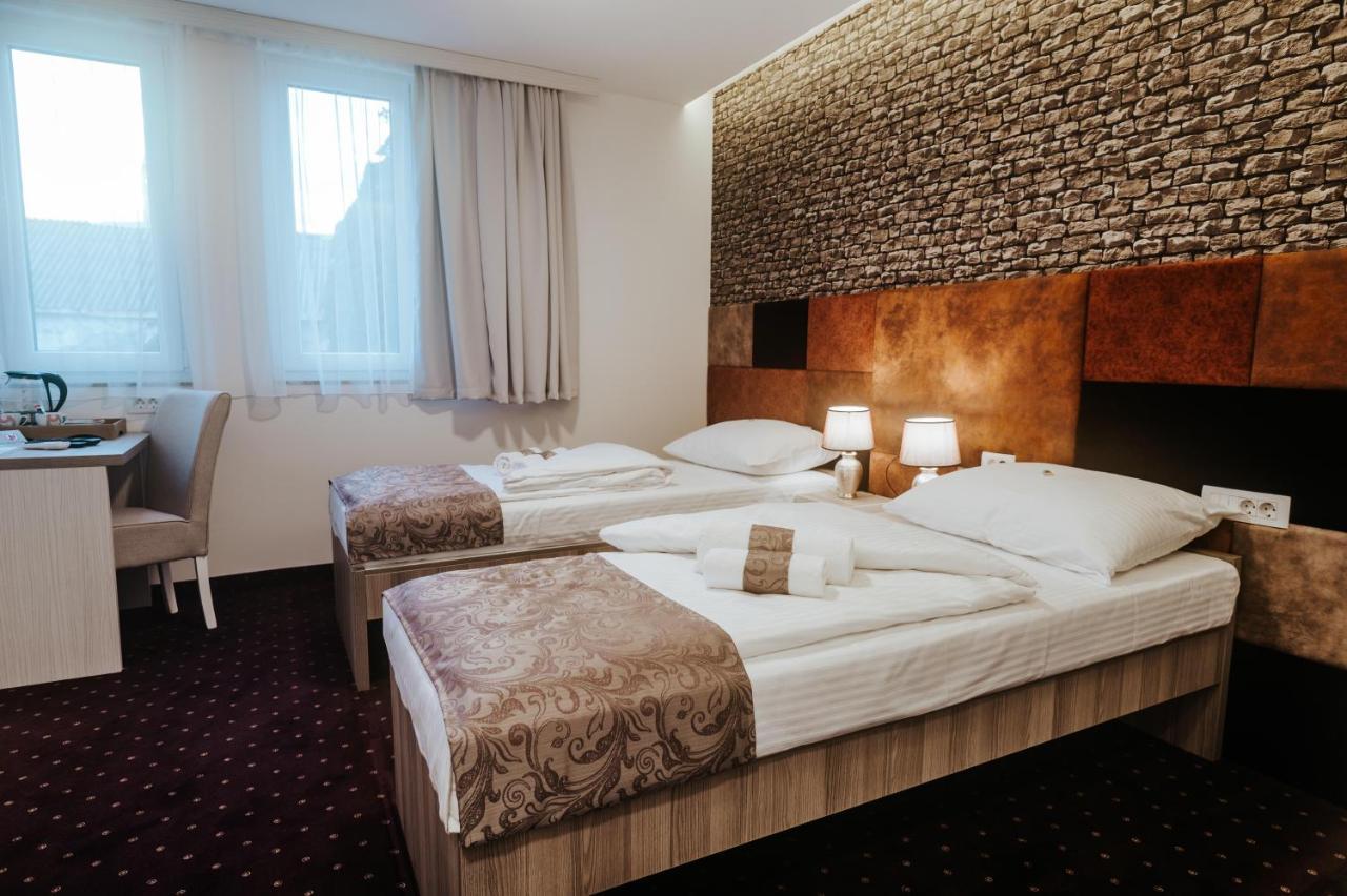 & Meydan Mostar